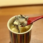鮨 あらい - 【牡蠣の茶碗蒸し（北海道・サロマ湖）】