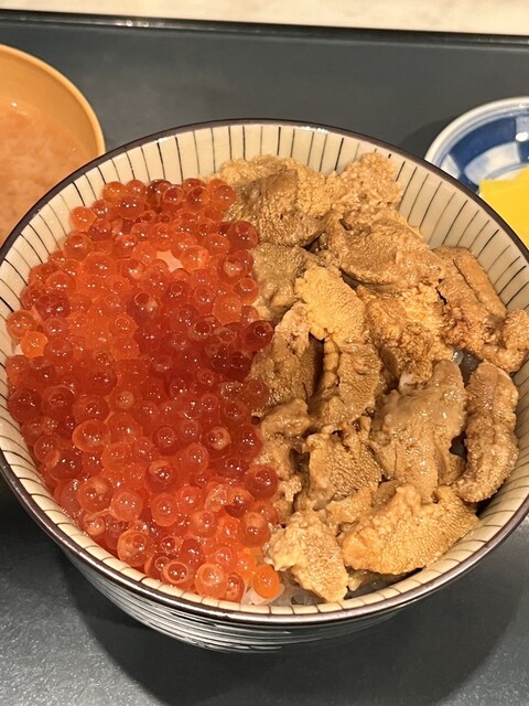 ぺりーのいくら丼 （ぺりーのいくらどん） - 日本橋/海鮮丼 | 食べログ