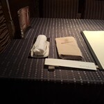 瀬里奈 - テーブル席です。