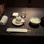 瀬里奈 - お味噌汁、魚沼産コシヒカリご飯、トリュフとモッツァレラチーズの茶碗蒸しです。