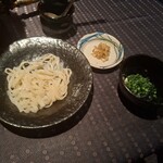 瀬里奈 - しゃぶしゃぶのスープで調理する前の水沢うどんです。