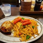 CAFE MORI - 一瞬ハンバーグに見えたコロッケ