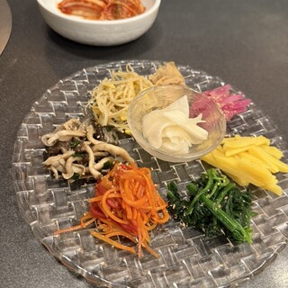 小川亭 とらちゃん 上六店