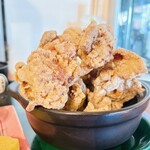 タカマツ ベース カフェ - 大盛りの唐揚げは400g♡