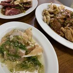 大陸 - 上がロース、左ナンコツ、右コブクロ、ホルモン、ハツ