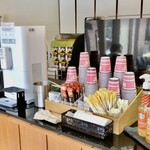 ホテルハーヴェスト - ドリンク写真:ラウンジのコーヒーサービス