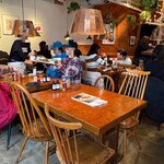 博多炉端 魚男 - 店内