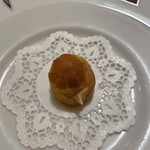 ル・ブルギニオン - アミューズは手でつまんでいただきます