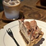 キャトル エピス - ・チョコバナナタルト、カフェラテ ICE