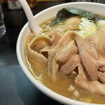 一条流がんこ総本家分家四谷荒木町 - ☑️ズワイ蟹不純と煮干100SPらぁ麺¥1.300❣️
      　☑︎ズワイ蟹不純と煮干を追加
      　☑︎メンバーカードで味玉(半熟)¥150セレクト！
      　※開店1巡目サービスは焦がしネギ があります