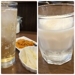 しまや - 揚がり待ちに必須！ハイボール＆食後サービスのヨーグルトドリンク