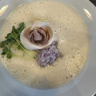 鶏×麦 らら - 料理写真:泡鶏白湯　醤油ラーメン