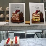 RITUEL CAFÉ - ショーケースの中のケーキたち