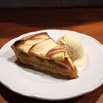 Hachihare - グラニースミスのアップルパイ　～自家製アイス添え～