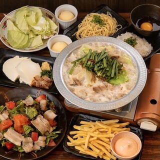 博多名物で美味しく満腹！2時間飲み放題コース2,500円～