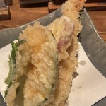 きょうや - 天ぷらは衣がサクッと軽く、油切れも良好で、蕎麦との相性も◎