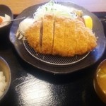 百家 - 厚切りロースかつ定食