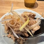 豚骨醤油 三輪 - チャーシュー丼