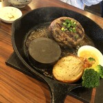 ハンバーグ食堂 榎本よしひろ商店 - にこやか月見ハンバーグ1750円