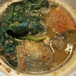 炭火焼き居酒屋 だいちゃん - 鯖の味噌鍋（トマトがポイント）