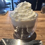 Bistro oceanrich - 食後に50円増(ドリンクのつくセット価格にさらに50円)でいただくウィンナーコーヒー