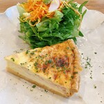 フランス食堂 オグチ - ハムとチーズのキッシュ
