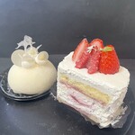 PATISSERIE ASAKO IWAYANAGI - 季節のショートケーキいちご　864円
            クレア　　　　　　　　　　　810円