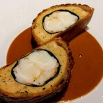 ラチュレ - 伊勢海老のパイ包み焼き　ラングスティーヌ・ソース