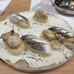 築地すしOmakase - 牡蠣と小肌