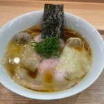 飯田商店 - わんたん入りしょうゆらぁ麺(上から)