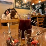 煮込みバル - 自家製サングリア カラフェ(500ml) ¥1,490+税