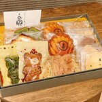チナツ洋菓子店 - これだけ入っていました。