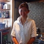 ディッシーズカレー - ご店主です。べ、べっぴんさんです!! 野菜ソムリエさんでもあります。