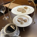 リストランテ カルド - ホットコーヒーと茶菓子