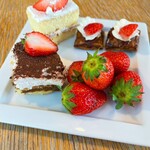 AWkitchen TOKYO 新丸ビル店 - サラダビュッフェ＋選べるパスタ＋苺デザートビュッフェ＋乾杯ドリンク4,900円