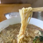 支那そば心麺 - 塩とは異なる麺なのか、ただの茹で過ぎなのか。