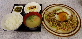 Yoshida Okonomiyaki - 焼きそば定食