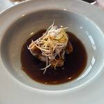 広東料理 センス - 中国江蘇州鎮江酢と山西省の老陳酢　沖縄もろみ酢２種の黒酢酢豚