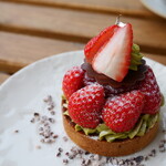Gateau Muguet - いちごとピスタチオのタルト（610円） 
