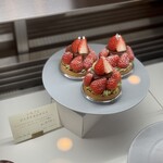 Gateau Muguet - ショーケースの中のケーキたち