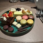 カフェ＆ダイニング ゼルコヴァ - 