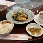 個室中華 頤和園 霞が関店 - 