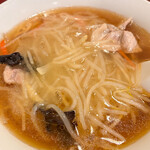 中華料理 しむら - 透明と半透明の見事なグラデーション