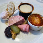 ビストロ ル ブルジョン - ⭐︎前菜⭐︎
      さつまいものポタージュ
      イノシシの田舎風パテ
      エスカルゴのオーブン焼き