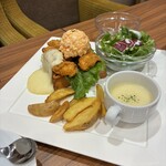 CAFE ECLA - フレンチトーストが土台です