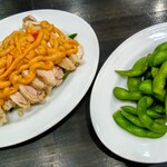 黄鶴楼 餃子酒場 - 2026/1月。お飲み物セットのバンバンジー＆枝豆。