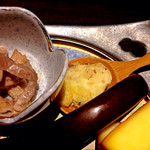 神戸牛炉窯焼ステーキ 雪月風花 北野坂 - 【前菜】季節の前菜、自家製燻製盛り合わせ