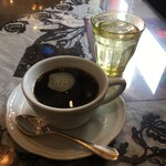 ブリティッシュ インディアン カフェ1930 - お冷からしてなんかオサレ