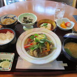 Katorea - 暫く待ってると注文したこの日の和食の定食８００円が御膳に乗って運ばれて来ました。