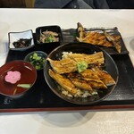 炭焼あなご やま義 - 